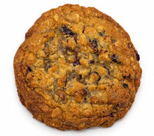 Load image into Gallery viewer, Cranberry Oatmeal Cookie